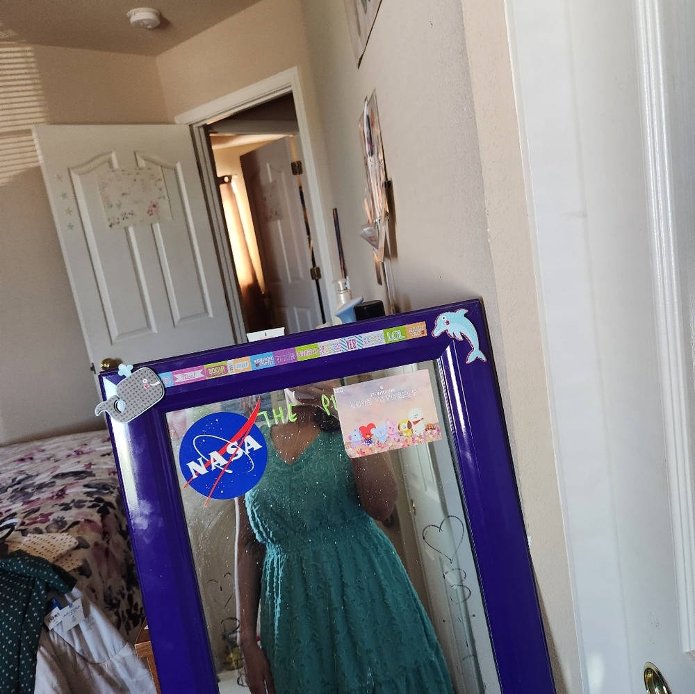Dress - Picture 2 of 3